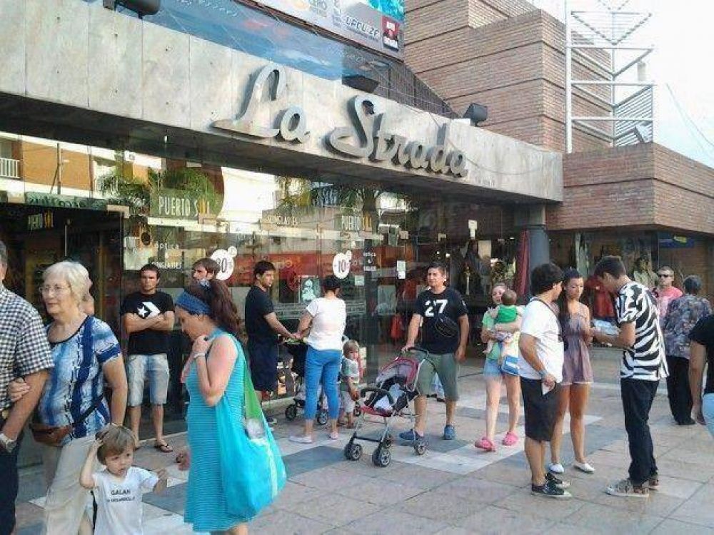 Turistas gastan $502 por d�a en su estad�a por Carlos Paz