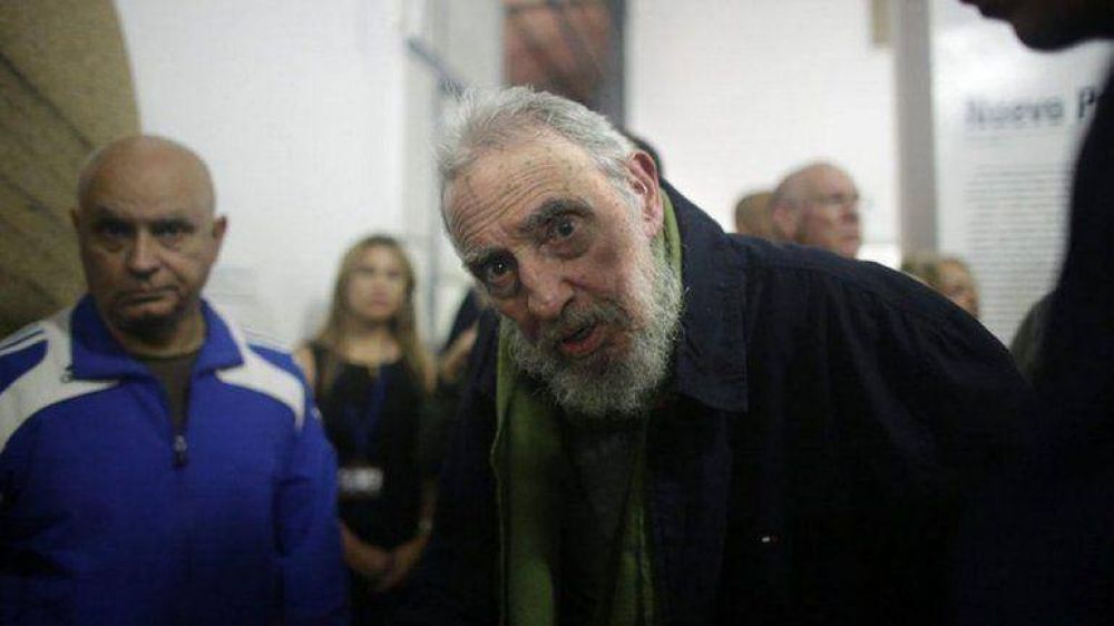 Fidel Castro reaparece en p�blico despu�s de 9 meses