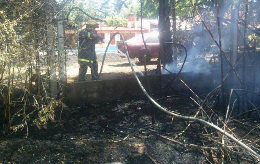 Incendio de dos quintas en el Lowo Che