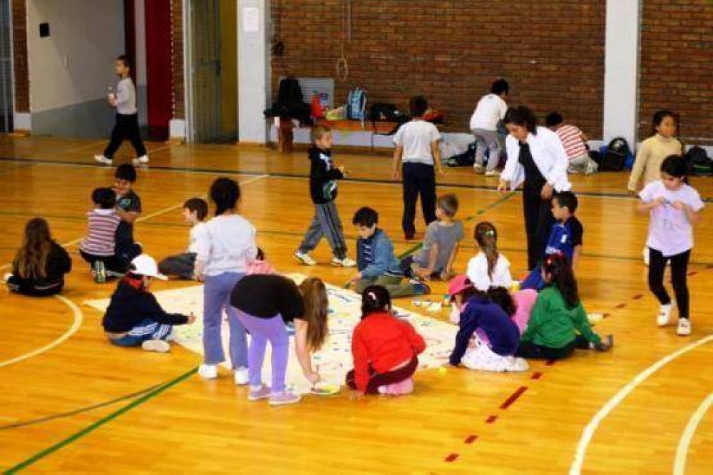 Capacitaci�n en Primeros Auxilios y RCP para los coordinadores de las Colonias de Vacaciones 2014