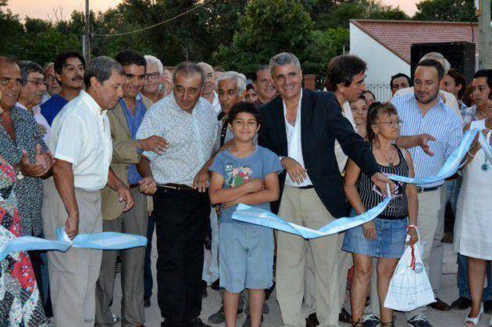 Inauguraron ocho cuadras de pavimento en Villa Mercedes