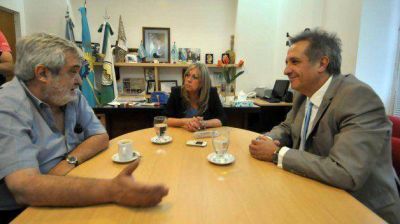 El Banco del Chubut analiza financiar proyecto de pavimentaci�n de Rawson