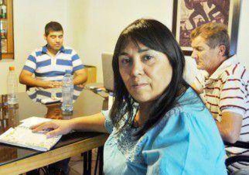 Apartaron a la funcionaria acusada de vender colchones donados 