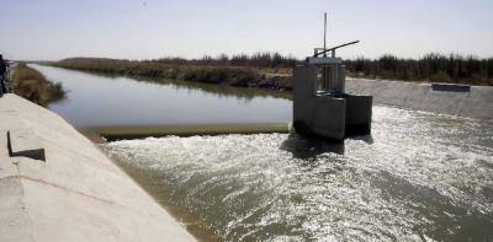 Lebed promueve la incorporaci�n de tierras bajo riego en los distintos valles rionegrinos