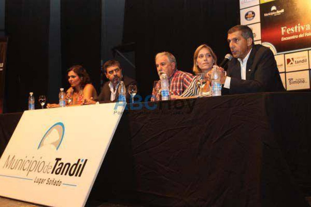 Presentaron nueva edici�n del Festival de la Sierra y Encuentro del Folklore y el Salame Tandilero