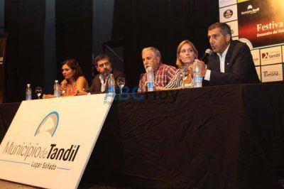 Presentaron nueva edici�n del Festival de la Sierra y Encuentro del Folklore y el Salame Tandilero