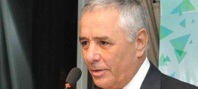 Petrone, condenado a cinco a�os y medio de prisi�n por falsedad ideol�gica y usurpaci�n de tierras