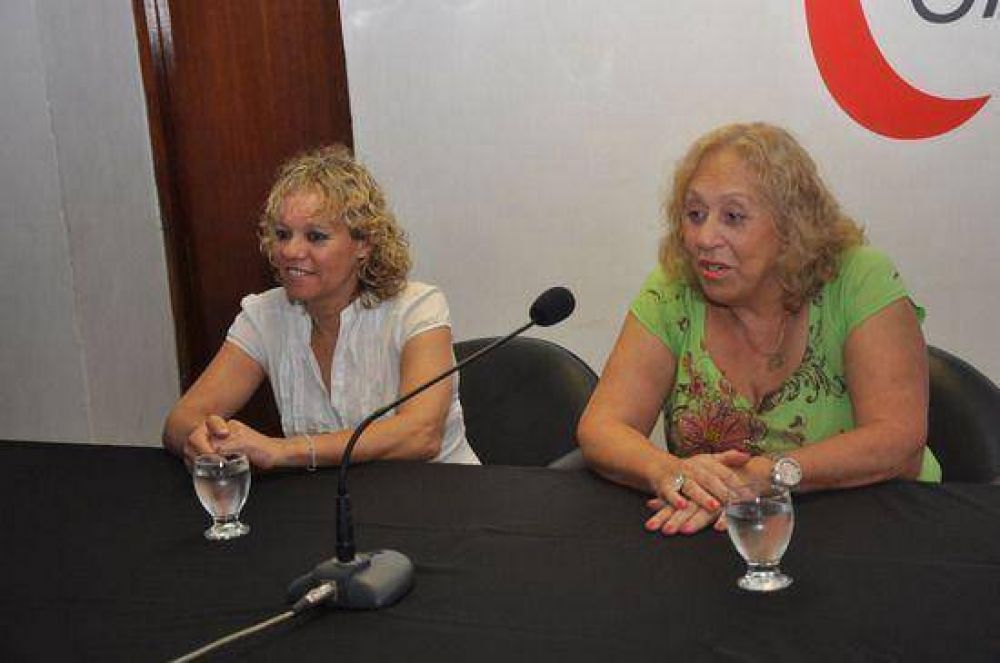 La Jefa Comunal Stella Giroldi entreg� Pensiones No Contributivas y Asignaciones Sociales Municipales  