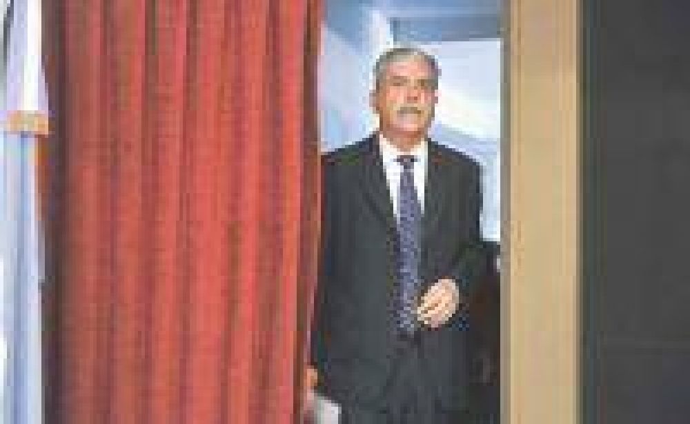 El gobierno anunci� inversiones por $ 4000 M en distribuci�n el�ctrica
