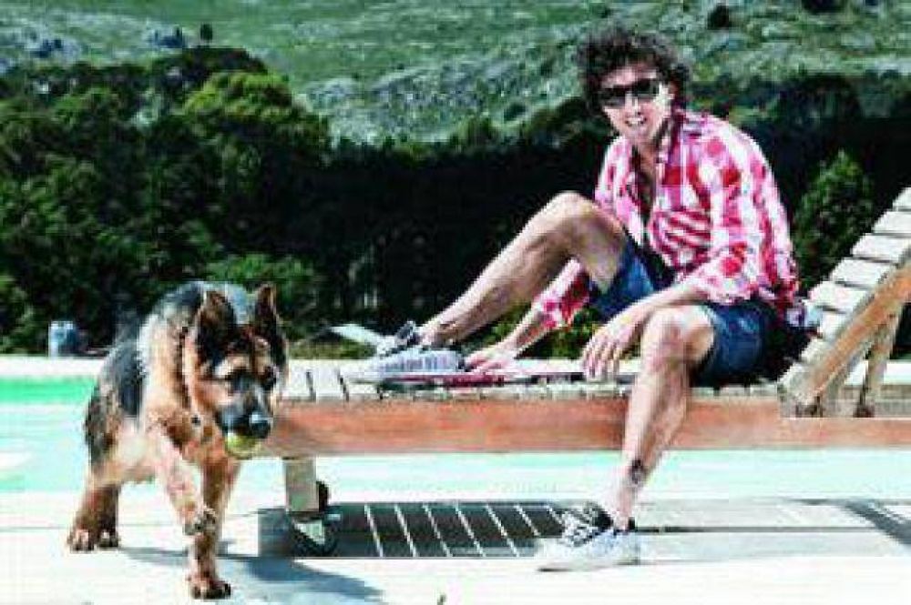 "Pico" Mnaco, ntimo en una entrevista en su lugar en el mundo: Tandil