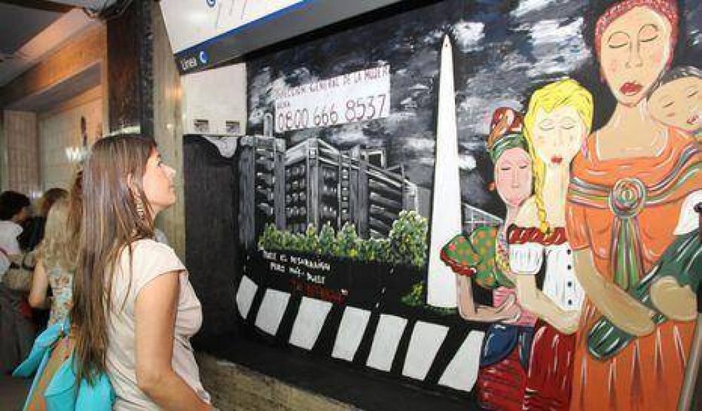 Inauguran mural en homenaje a la "mujer migrante"