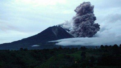 M�s de 25 mil evacuados por la erupci�n del volc�n Sinabung 