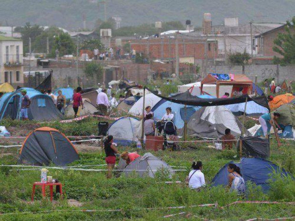 La falta de viviendas fomenta las usurpaciones de terrenos