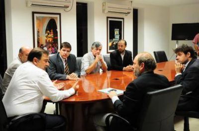 El municipio y Aguas del Norte trabajar�n juntos en la resoluci�n de las problem�ticas vecinales