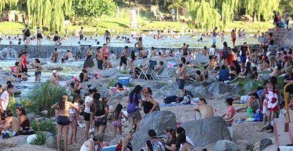 Las sierras est�n colmadas de turistas (Carlos Paz, al tope)