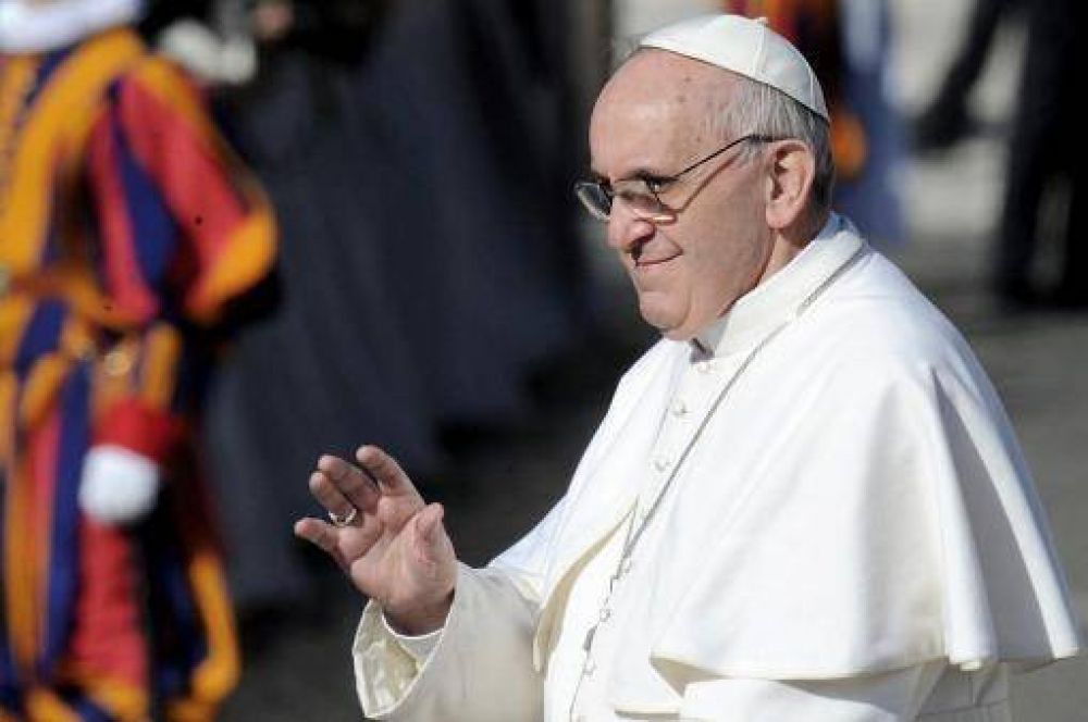 Francisco design cardenal a Mario Poli y a otros 18 arzobispos
