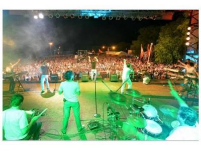 Imponente marco de la Fiesta de la Playa en Concepci�n del Uruguay