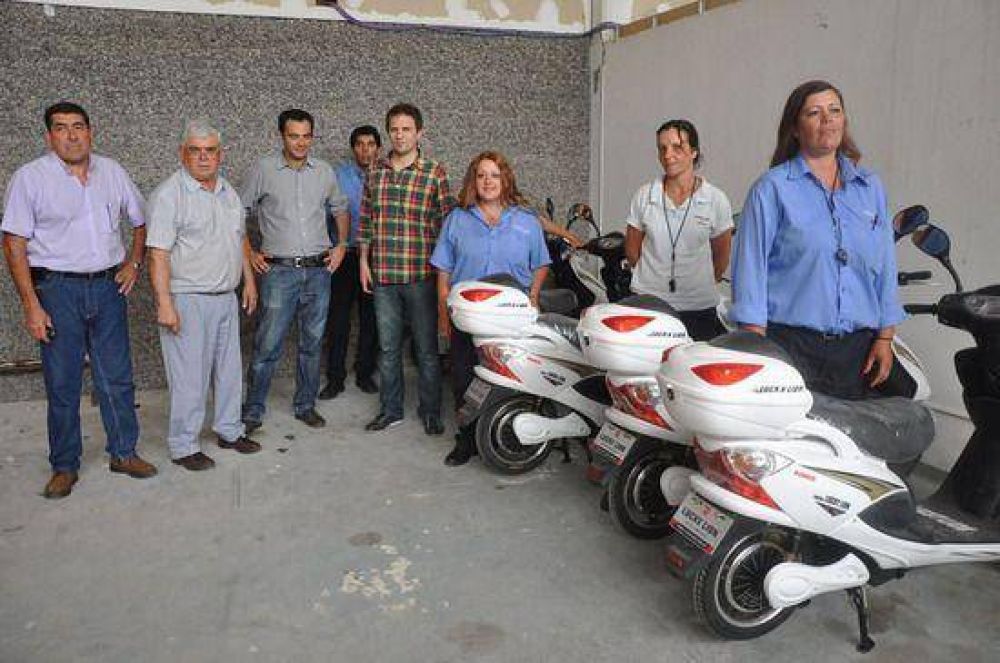 La Direcci�n de Tr�nsito y Transporte sum� cinco motos para reforzar las tareas de control en la ciudad  