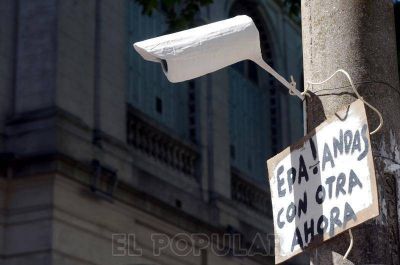 Una curiosa "c�mara" que apunta al Municipio