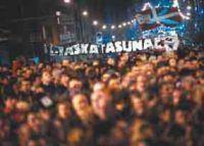 Los vascos piden paz y acuerdo