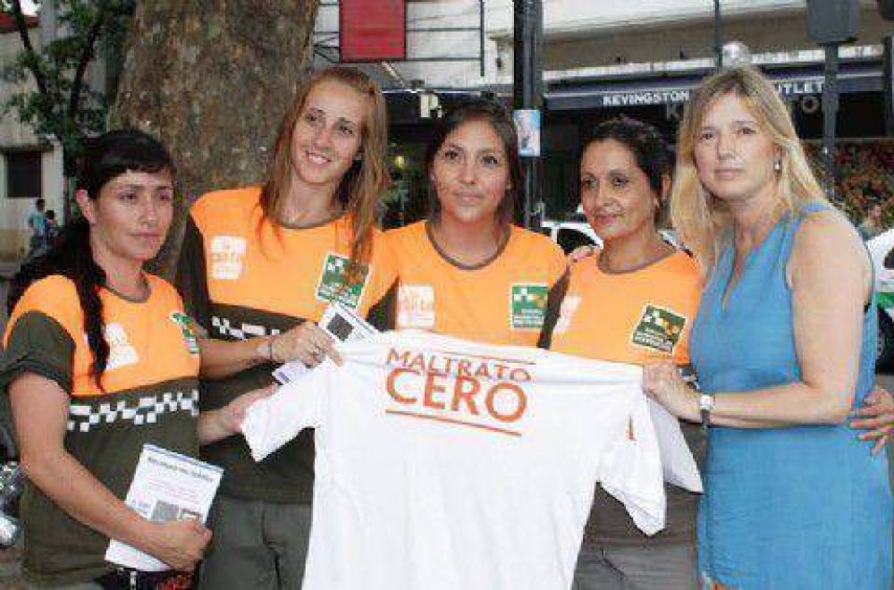 Provincia puso en marcha en La Plata la campa�a "Reconoce las se�ales" contra la violencia de g�nero