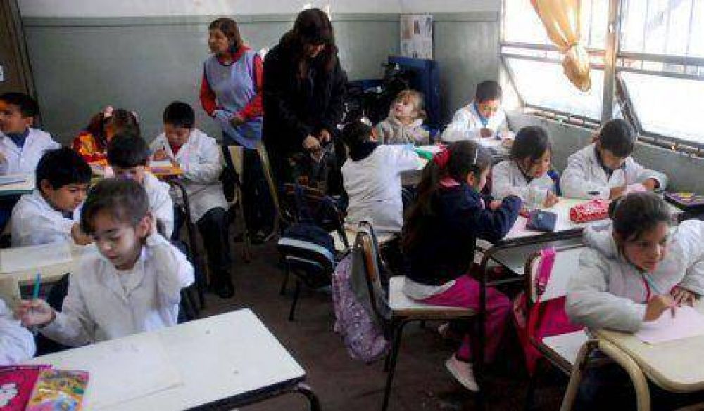 Piden sanciones por falta de vacantes escolares