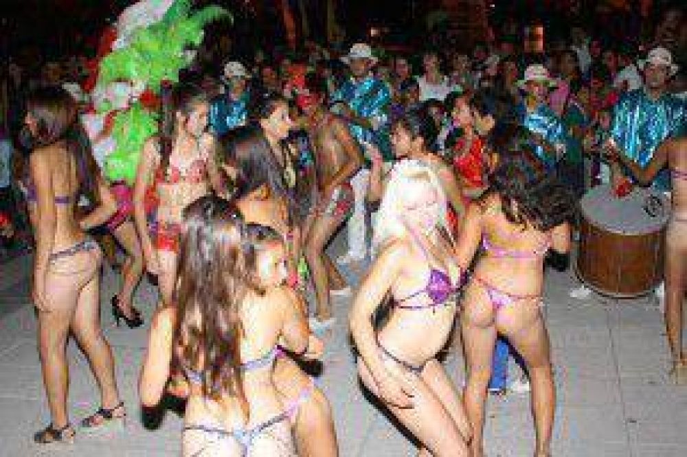 M�s de una treintena de comparsas animaran los corsos barriales y populares de este a�o
