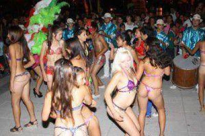 M�s de una treintena de comparsas animaran los corsos barriales y populares de este a�o
