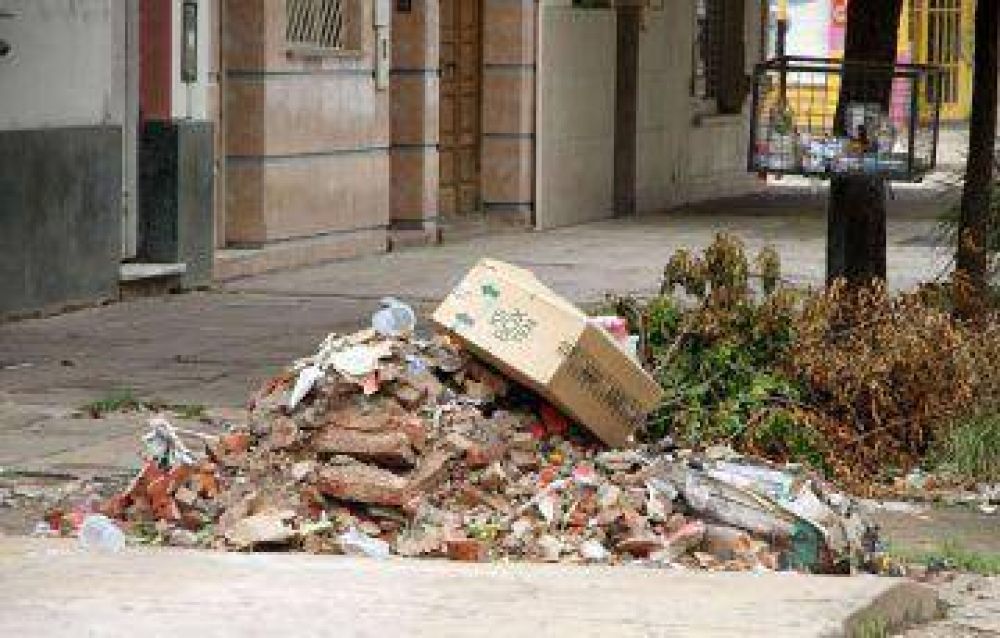 Basurales espont�neos a 200 metros de la Municipalidad de Resistencia