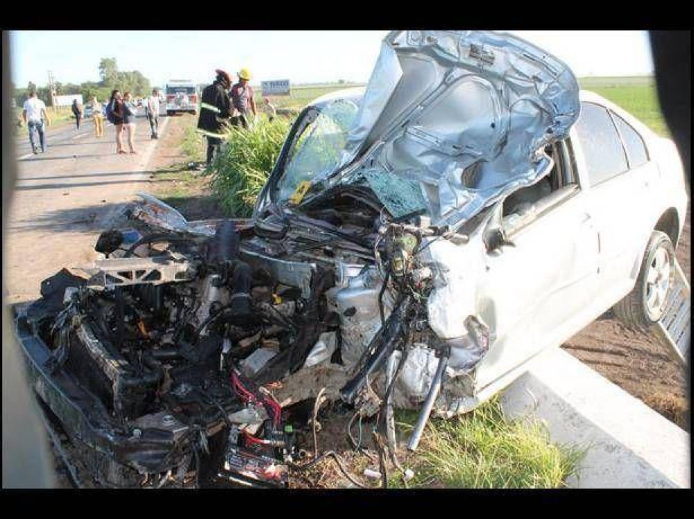 Ruta 34: tres v�ctimas fatales en un accidente entre un auto y dos motos