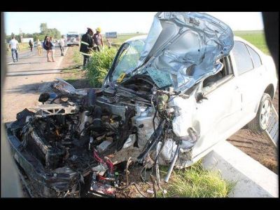 Ruta 34: tres v�ctimas fatales en un accidente entre un auto y dos motos