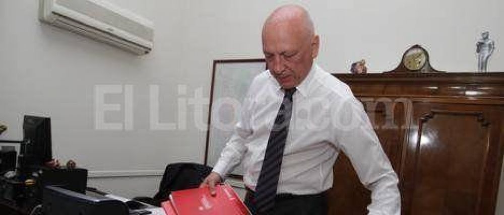 Aumento a polic�as: �Aqu� est� garantizado lo que se prometi�