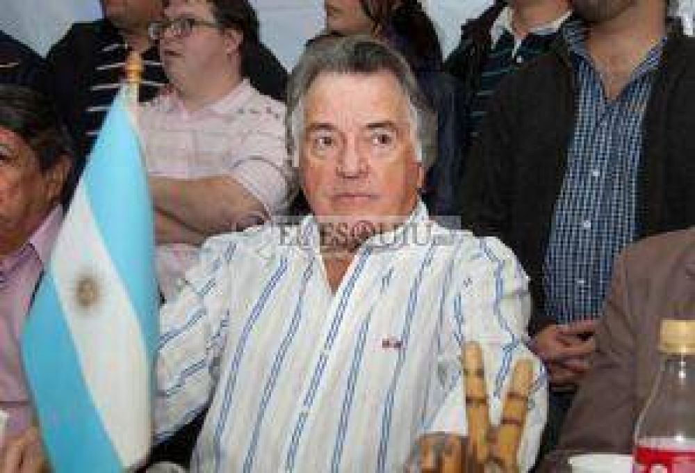 Luis Barrionuevo convoc� a la �unidad sindical�