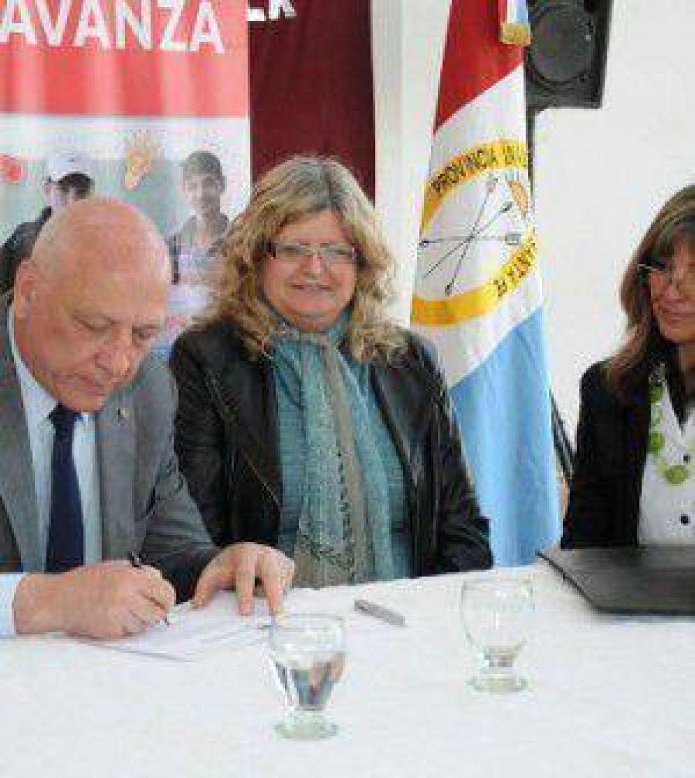 Santa Fe ampli� su oferta educativa con 48 nuevos espacios