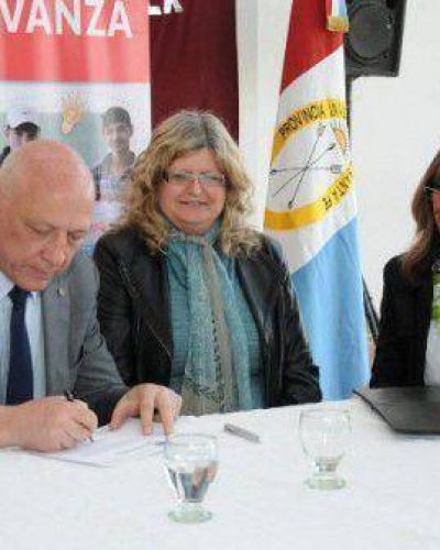 Santa Fe ampli� su oferta educativa con 48 nuevos espacios