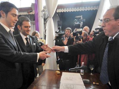 "La jerarqu�a de la Iglesia rosarina vive en realidades de hace 500 a�os"