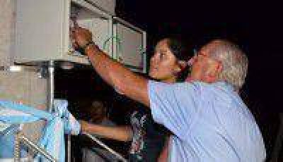 Fellner inaugur� el tendido de red el�ctrica y alumbrado p�blico en Santa Clara