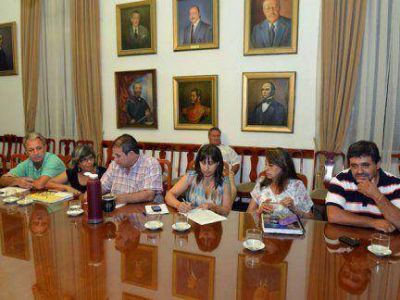 Discusi�n salarial: Gremios volver�n a reunirse este martes con funcionarios entrerrianos 