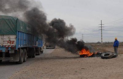 Camioneros cortar�n los accesos al puerto y el Polo