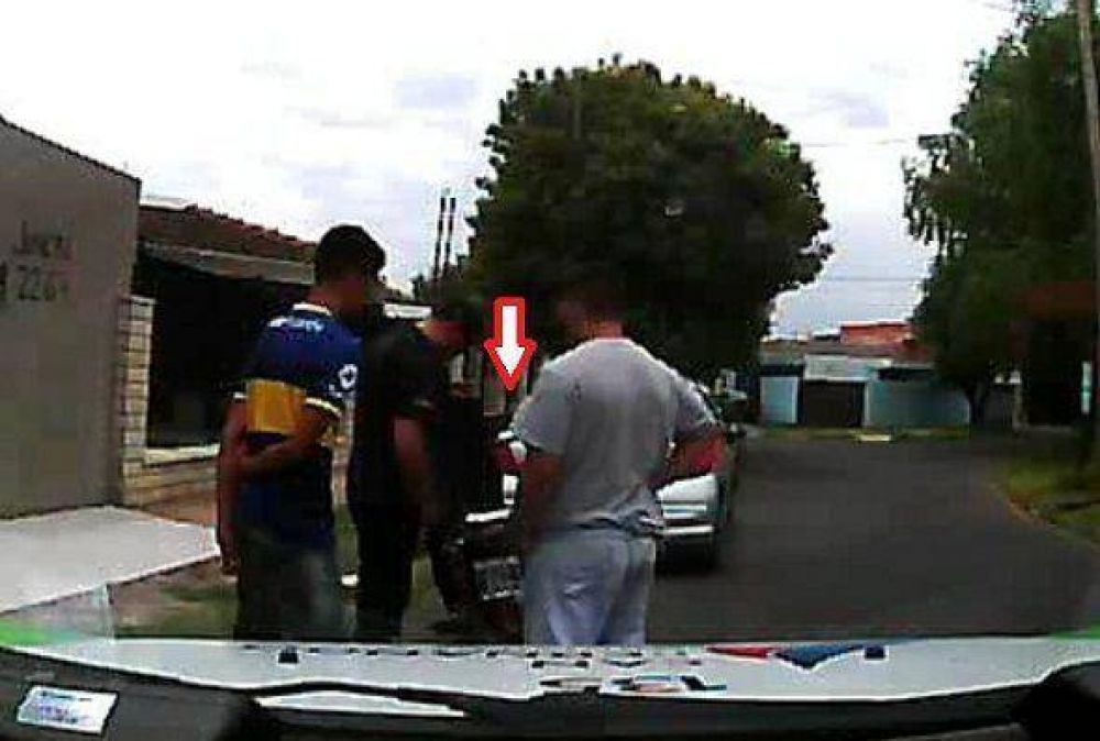Patrulla Municipal de San Fernando hall� en una moto un arma de fuego