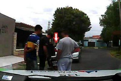 Patrulla Municipal de San Fernando hall� en una moto un arma de fuego