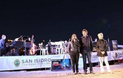 El Municipio de San Isidro proyect� cine al aire libre en Mar del Plata