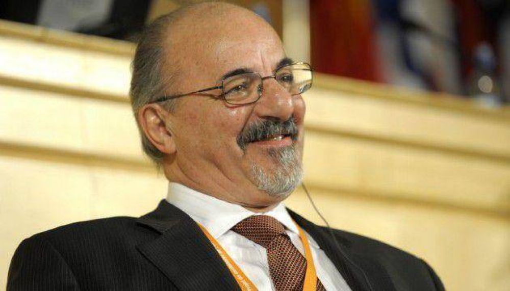 Carlos Tomada juega fuerte para liderar el peronismo porte�o