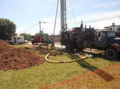 Avanzan las obras de extensi�n de la red de agua potable en los barrios