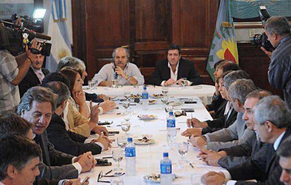 Grave: Granados present� su proyecto de Polic�as Municipales