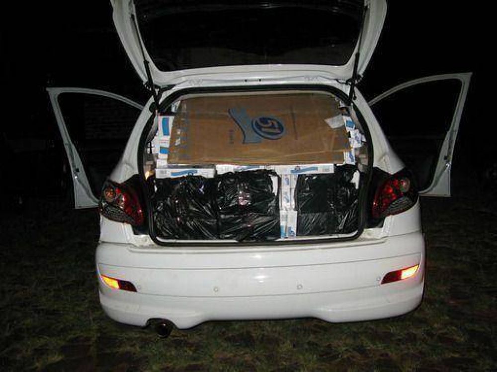 Secuestran un cargamento de 750 mil cigarrillos transportados en tres veh�culos