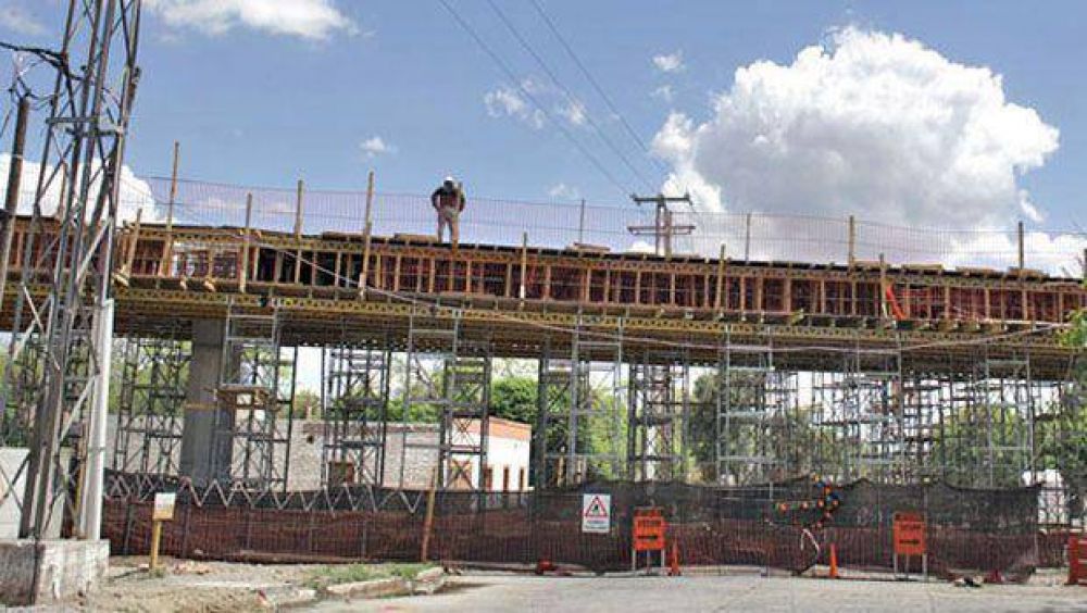 Cortan tr�nsito en la Antenor �lvarez por obra de Av. Lugones