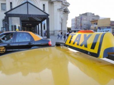 Por la inflaci�n, los choferes de taxis salen a pedir otra mejora salarial