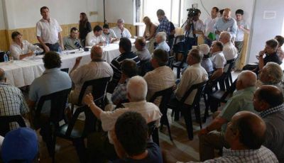 P�rez: "Queremos organizar al peque�o productor"
