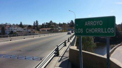 Se quebr� la pierna al chocar cuando entraba a Carlos Paz